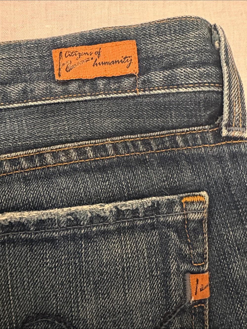 Citizens Of Humanity Kelly Medium Blue low waisted Bootcut Jeans - Picture 3 of 8